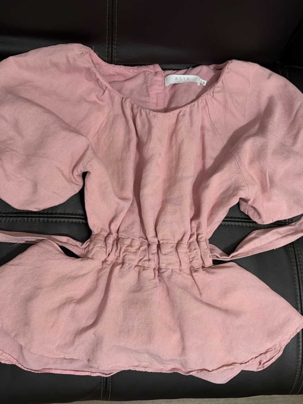 Astr Pink Puff-Sleeve Waist-Tie Blouse